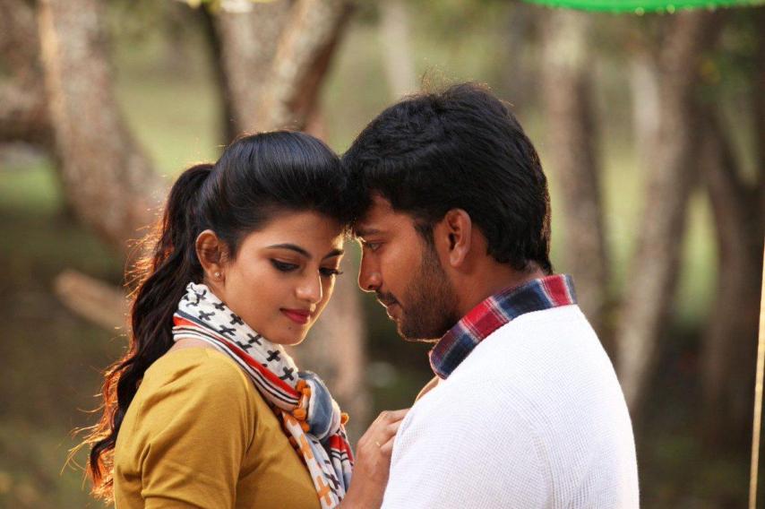 Titanic: Kadhalum Kavunthu Pogum (2025) English Sub