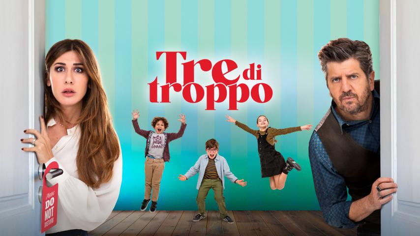 Tre di troppo (2023)